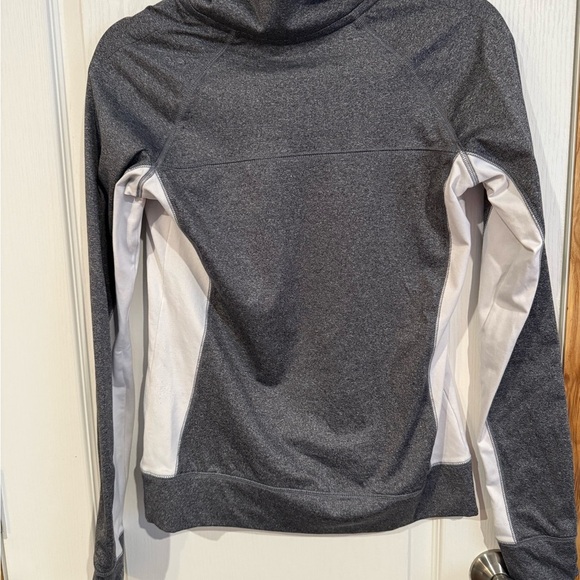 PINK Victoria's Secret Charcoal and White Zip Pullover - Picture 4 of 4